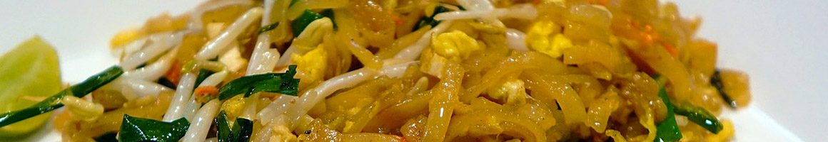 Eating Thai at Kawee Thai Cuisine | Summit Thai Cuisine restaurant in Berkeley Heights, NJ.